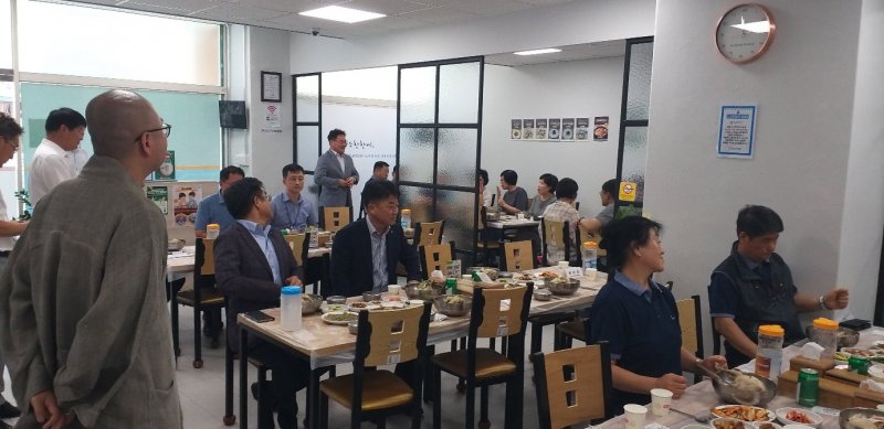 (2025.07.25.)김천농협 주관 시니어금융업무지원 어르신 격려 회식